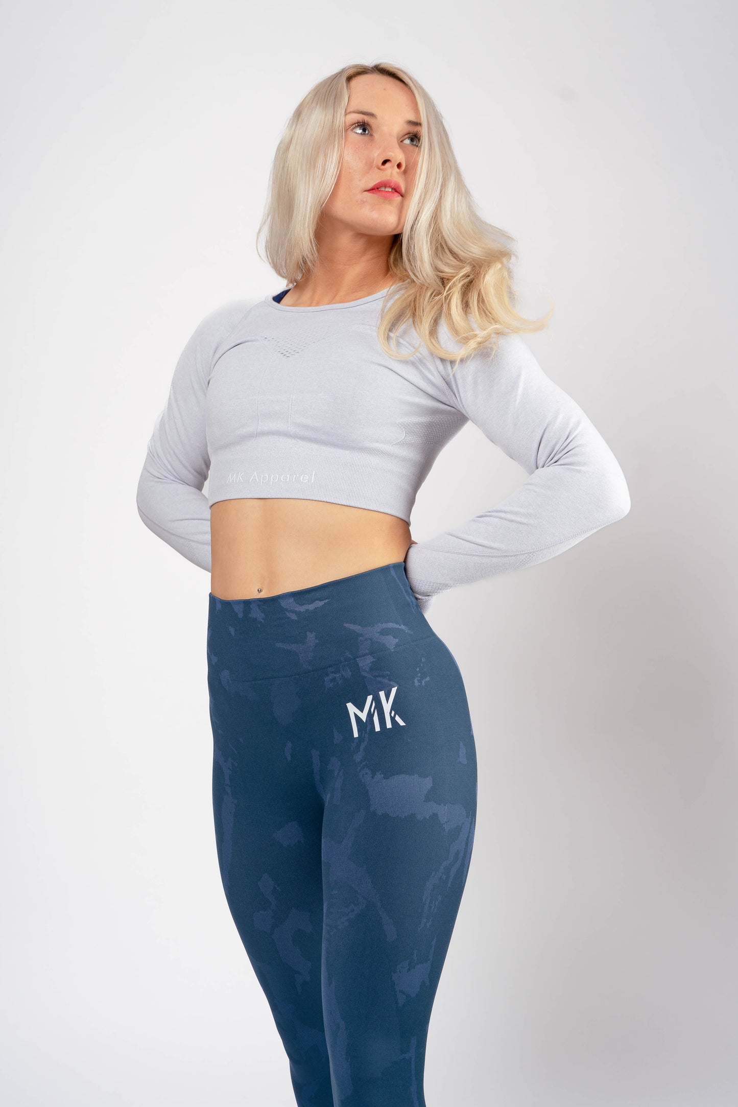 MK Seamless Long Sleeve Crop Top - Ice Blue